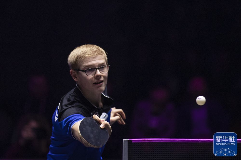 特别是在决 特别是在决