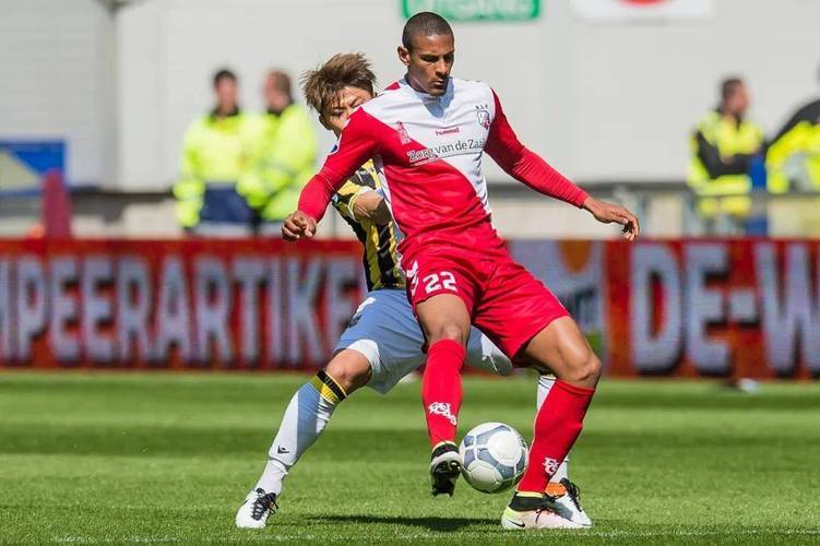 强大内线组 强大内线组